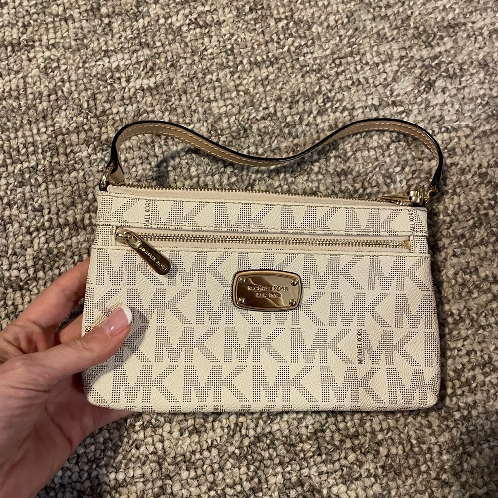 Michael Kors wristlet
